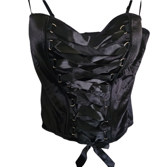 Lace up black corset - Picture 1 of 7